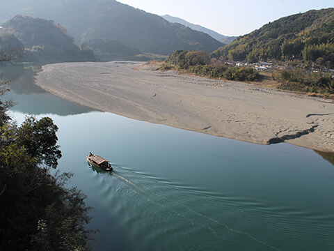 日高村